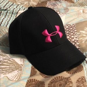 Women’s Under Armour ball cap